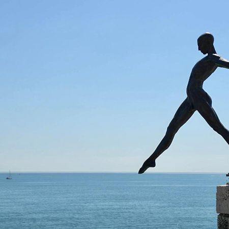 Casalionelantibes 70 Sqm Apartment With Garden And Parking ภายนอก รูปภาพ