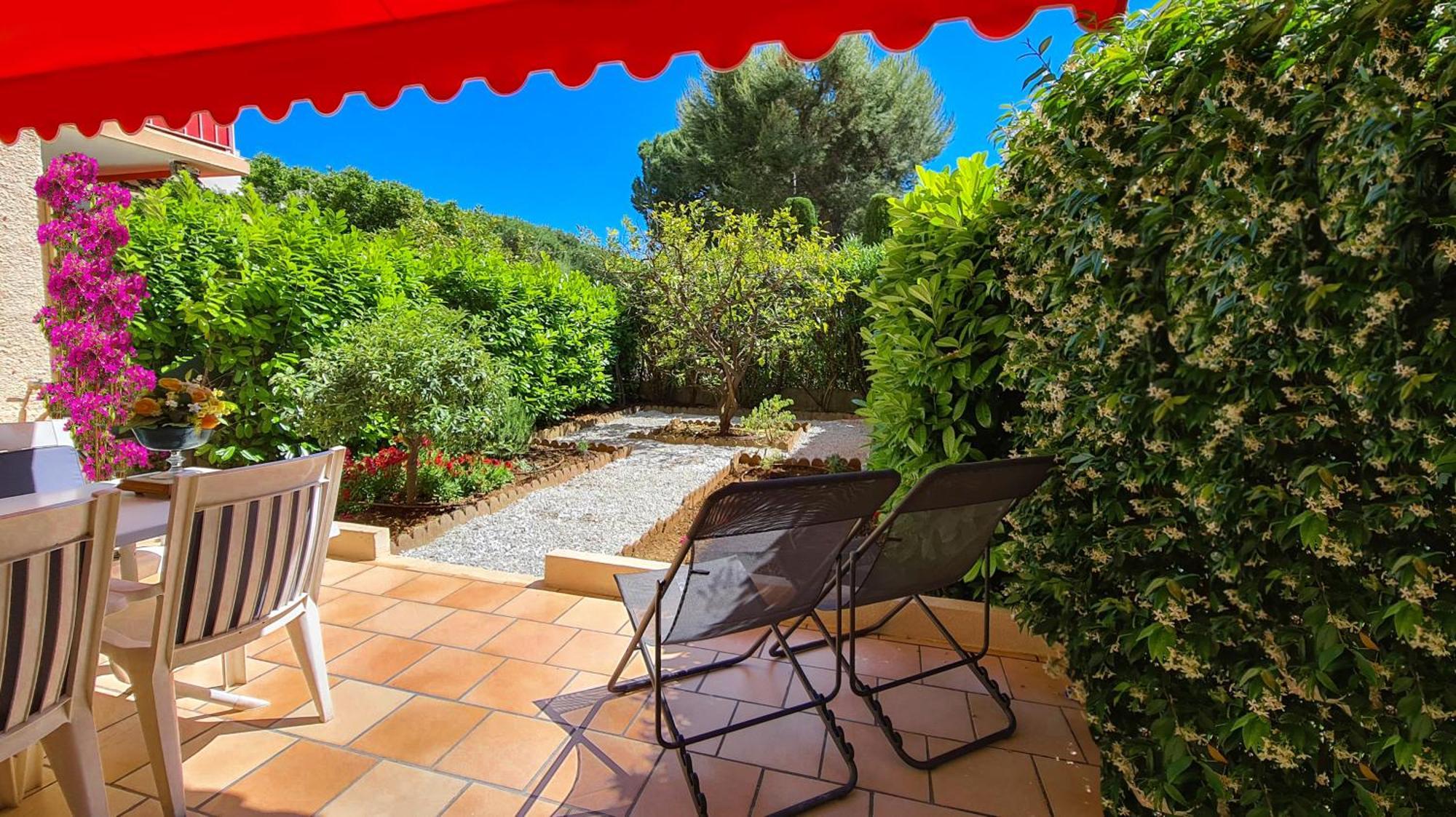 Casalionelantibes 70 Sqm Apartment With Garden And Parking ภายนอก รูปภาพ